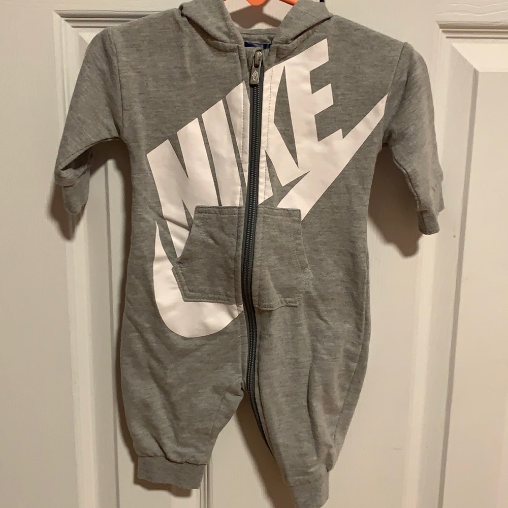 Nike babies size 3-6 months gray zip up hoodie onesie